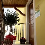Bed & Breakfast Pit Lane