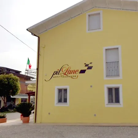 Pit Lane Отель типа 